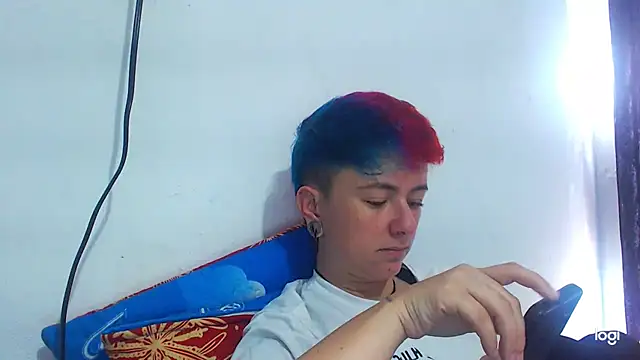 tomboyblue online show from 12-18-24, 03:22