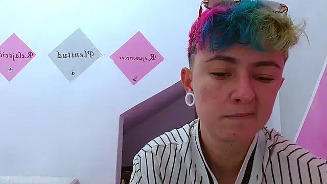 tomboyblue online show from 10-19-25, 05:02