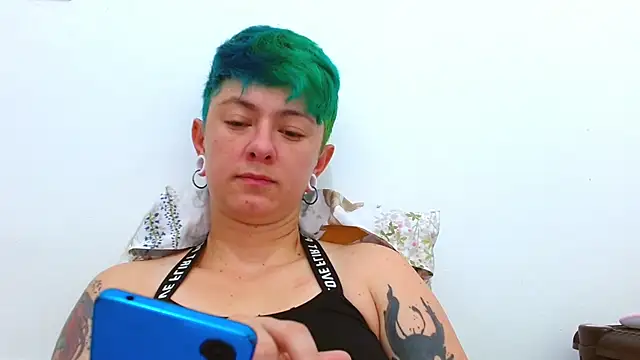 tomboyblue online show from 02-05-26, 03:27