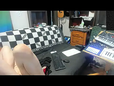 AllyKityKay online show from 09-18-25, 04:31