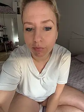 MariaValentine online show from 02-07-26, 07:34