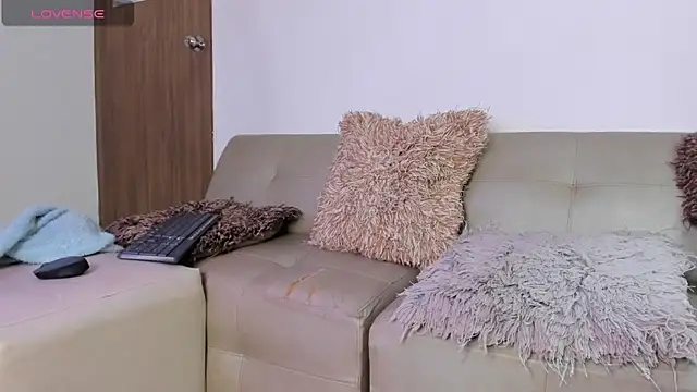 DahianaLincoln online show from 11-26-25, 07:37