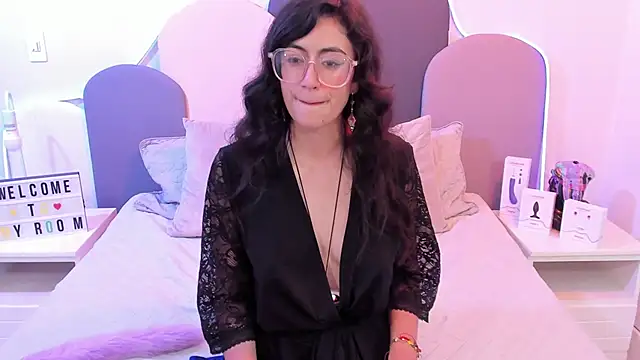 SophieGomez22 online show from 01-12-25, 05:44