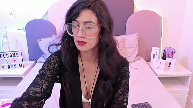 SophieGomez22 online show from 01-16-25, 05:44