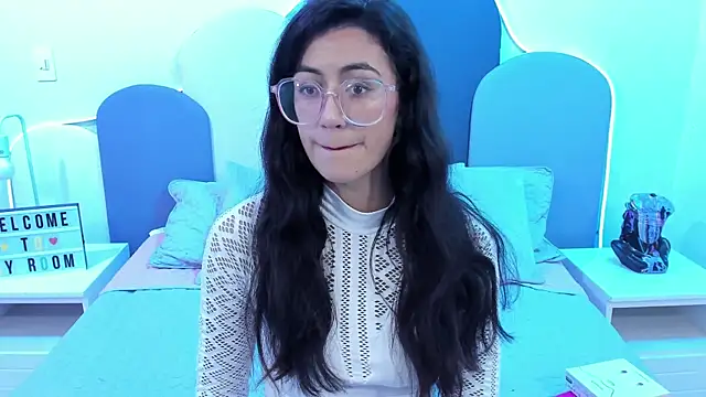 SophieGomez22 online show from 01-22-25, 11:45