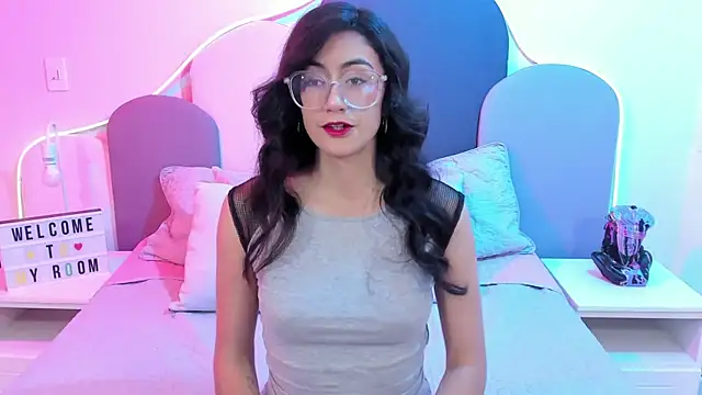 SophieGomez22 online show from 01-28-25, 11:17