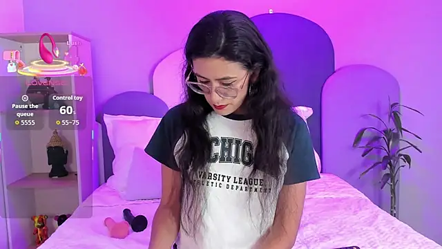 SophieGomez22 online show from 12-19-25, 11:28