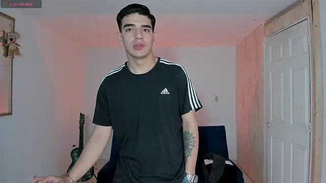 Ares Johnson online show from 11-06-25, 01:12