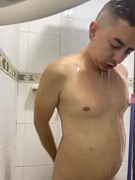 Snapshot of DanielGomez9 chatting on 01-10-25, 12:04 DanielGomez9 online show from 01-10-25, 12:04