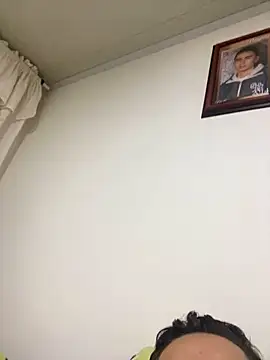 Snapshot of DanielGomez9 chatting on 03-12-25, 04:30 DanielGomez9 online show from 03-12-25, 04:30