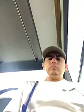 Snapshot of DanielGomez9 chatting on 03-19-25, 09:05 DanielGomez9 online show from 03-19-25, 09:05