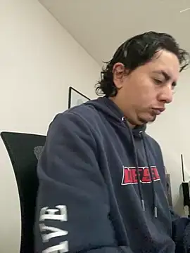 Snapshot of DanielGomez9 chatting on 10-10-25, 03:33 DanielGomez9 online show from 10-10-25, 03:33