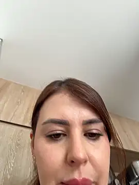 Eva Gonzalez online show from 04-12-26, 02:00