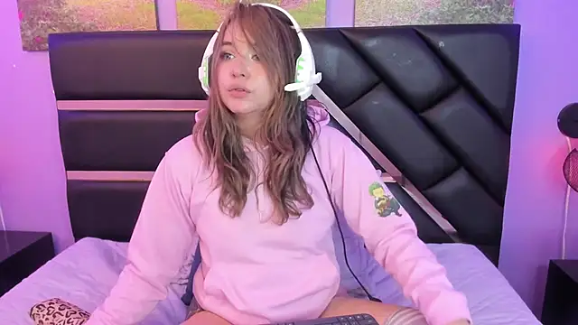 Annie mone online show from 03-20-25, 08:40