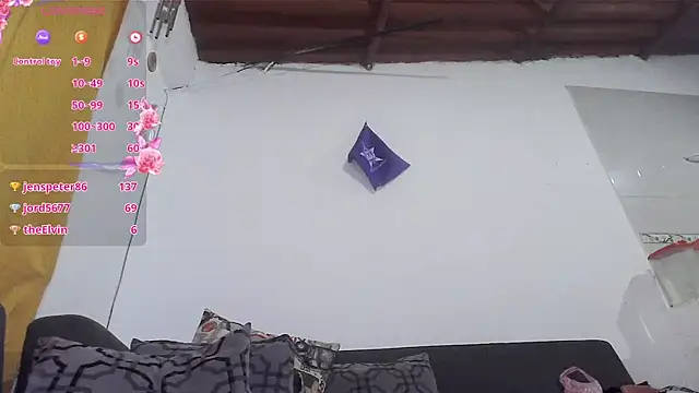 Snapshot of carla_roberts chatting on 01-15-25, 11:08 carla roberts online show from 01-15-25, 11:08