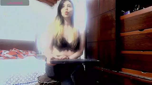 Snapshot of carla_roberts chatting on 09-30-25, 06:02 carla roberts online show from 09-30-25, 06:02