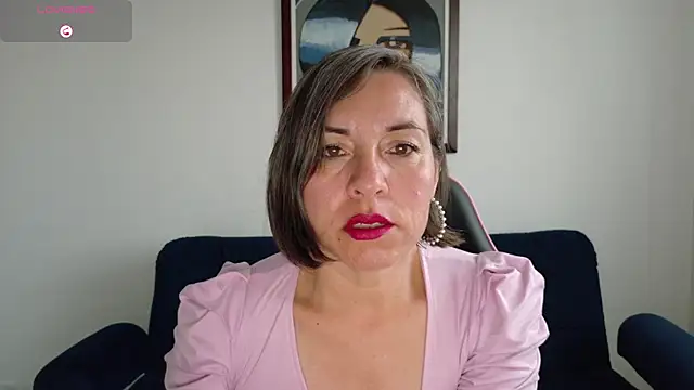 Lady breaks hearts online show from 12-04-25, 10:29