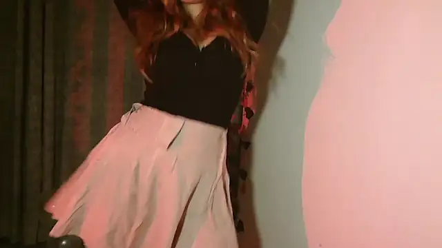 Snapshot of urvashihott chatting on 01-17-25, 08:22 urvashihott online show from 01-17-25, 08:22