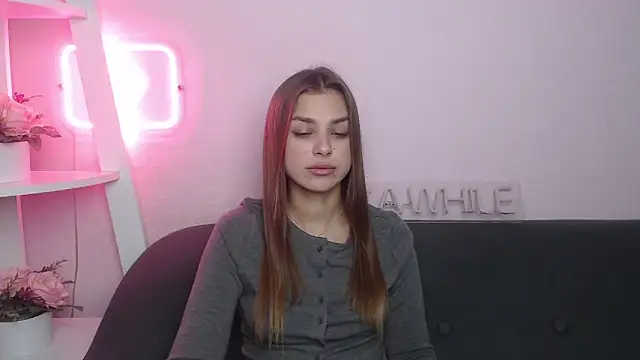 MilanaAngelAs online show from 11-18-25, 08:35