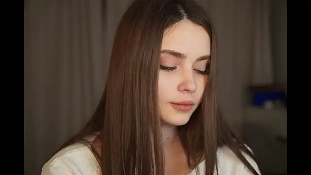 Snapshot of CarmenMoore26 chatting on 12-16-25, 08:03 CarmenMoore26 online show from 12-16-25, 08:03