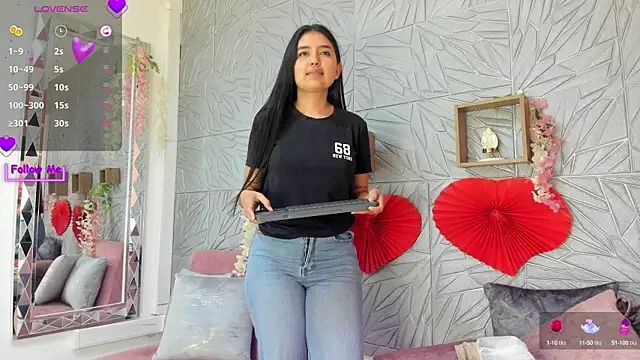 Snapshot of LilithKlain_ chatting on 02-24-25, 04:26 LilithKlain online show from 02-24-25, 04:26