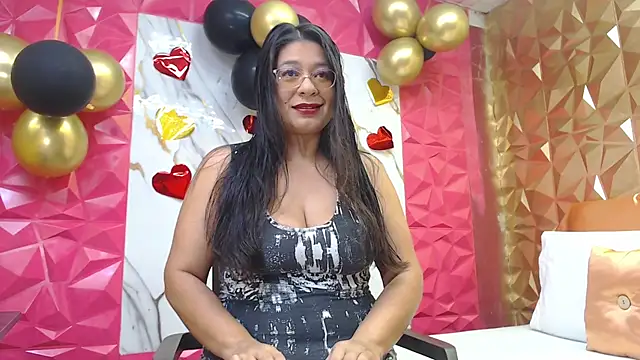 MiaCallie online show from 11-21-25, 09:02