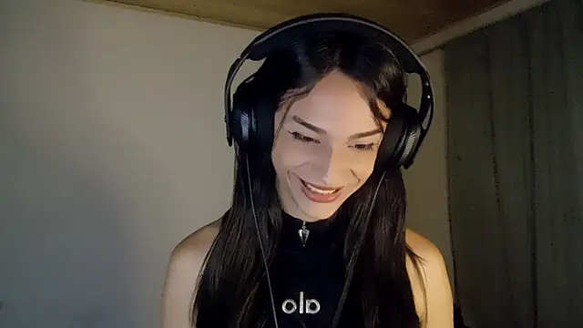 Dollbehavior  online show from 11-28-25, 03:42