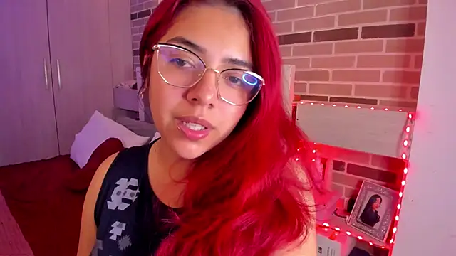 Snapshot of Rousse_Collinss chatting on 12-24-24, 04:44 Rousse Collinss online show from 12-24-24, 04:44