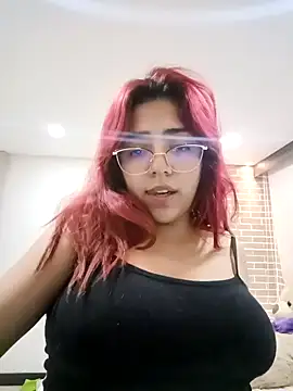 Snapshot of Rousse_Collinss chatting on 01-05-25, 10:19 Rousse Collinss online show from 01-05-25, 10:19