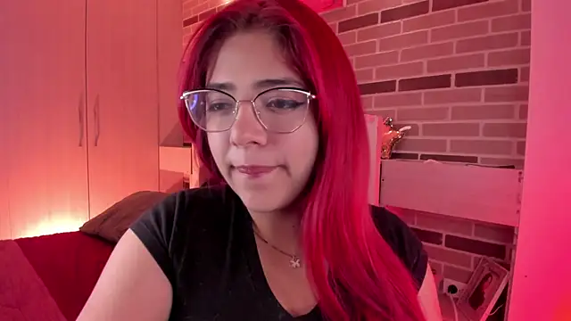 Snapshot of Rousse_Collinss chatting on 01-29-25, 03:44 Rousse Collinss online show from 01-29-25, 03:44