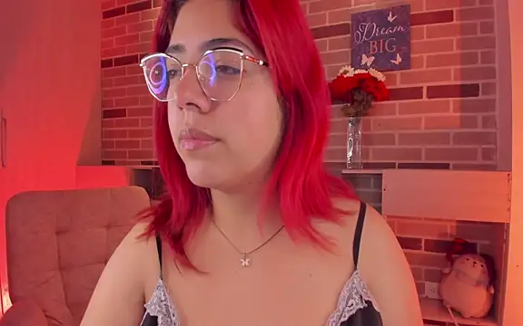 Snapshot of Rousse_Collinss chatting on 03-19-25, 12:34 Rousse Collinss online show from 03-19-25, 12:34