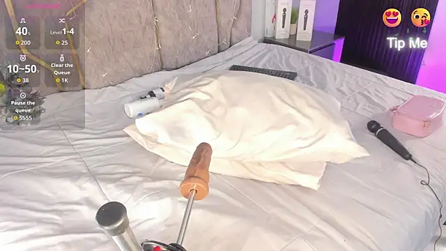 Snapshot of Katejordan chatting on 12-15-25, 08:35 Katejordan online show from 12-15-25, 08:35