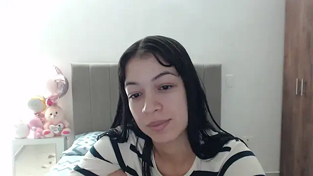 Snapshot of Caribbean_beauty_ chatting on 10-13-25, 11:38 Caribbean beauty online show from 10-13-25, 11:38