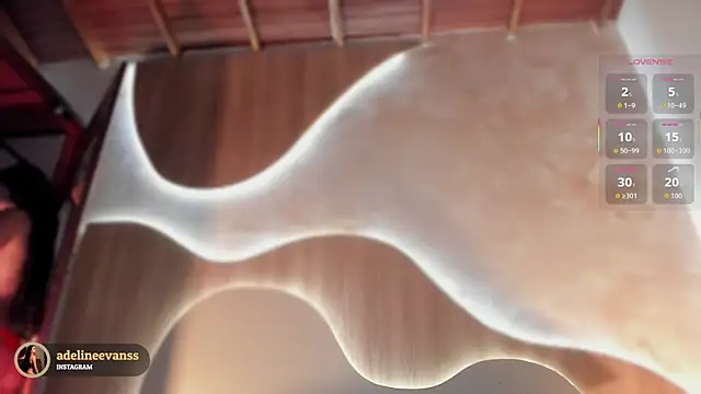 AdelineEvanss online show from 10-07-25, 09:45