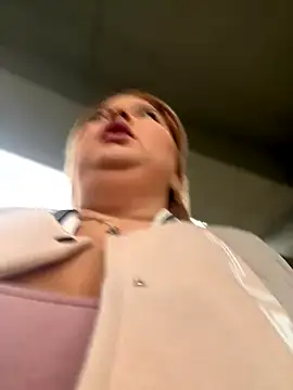 AllysonK online show from 12-05-24, 08:44