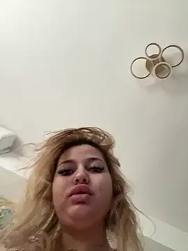 Snapshot of AllysonK chatting on 02-13-26, 10:33 AllysonK online show from 02-13-26, 10:33