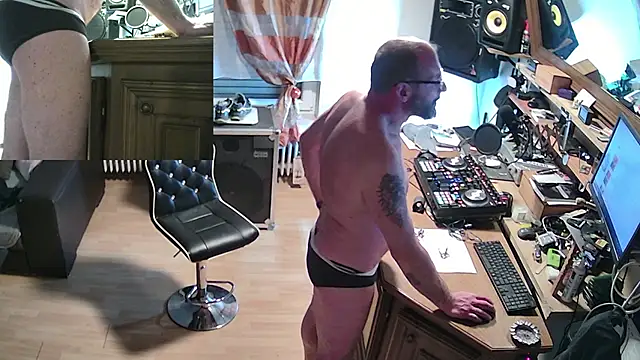 Snapshot of rosaeichel chatting on 02-12-26, 02:06 rosaeichel online show from 02-12-26, 02:06