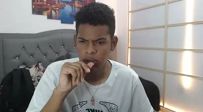 boylittle19cm online show from 03-01-25, 05:49