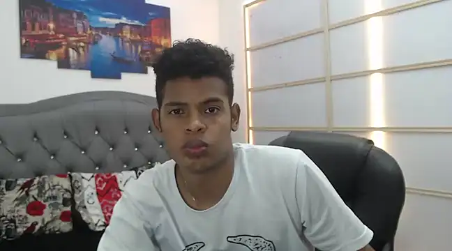 boylittle19cm online show from 03-02-25, 04:42
