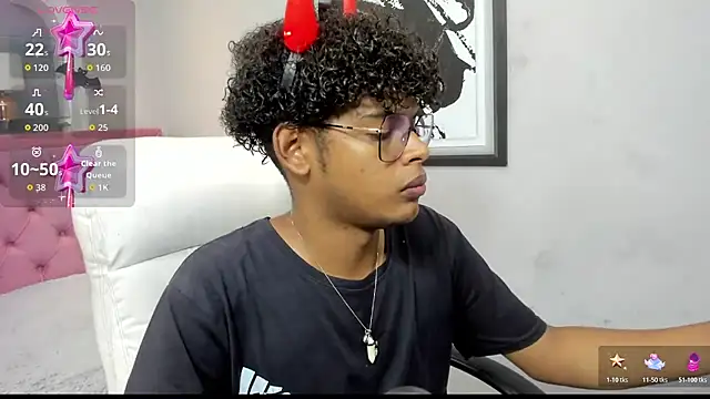 boylittle19cm online show from 10-18-25, 02:03