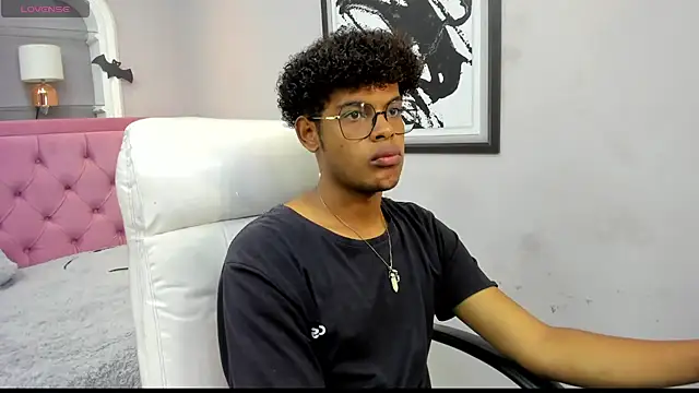 boylittle19cm online show from 10-19-25, 12:39