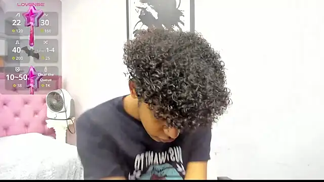 boylittle19cm online show from 10-22-25, 12:49