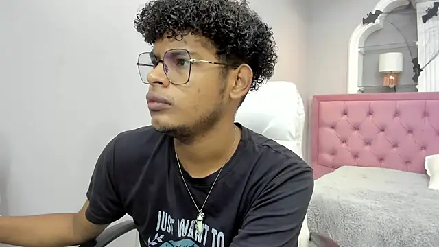 boylittle19cm online show from 10-26-25, 12:33