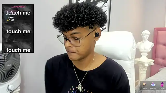 boylittle19cm online show from 11-07-25, 12:16