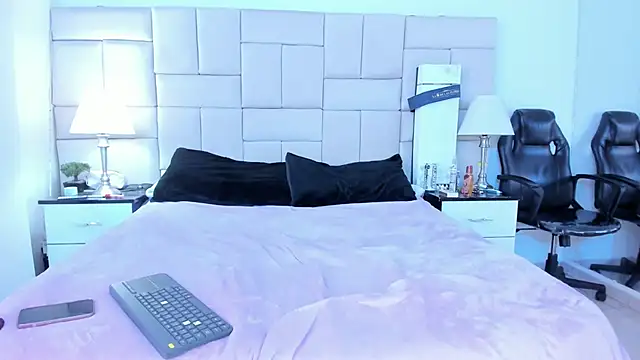 IsisLoveyes  online show from 11-25-25, 12:32