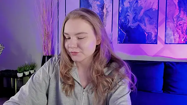 ValerieViolette online show from 12-04-24, 04:10