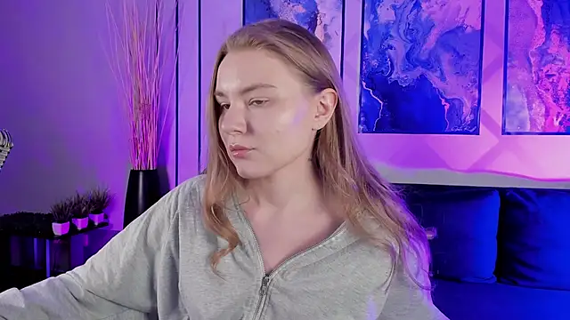 ValerieViolette online show from 12-04-24, 07:17