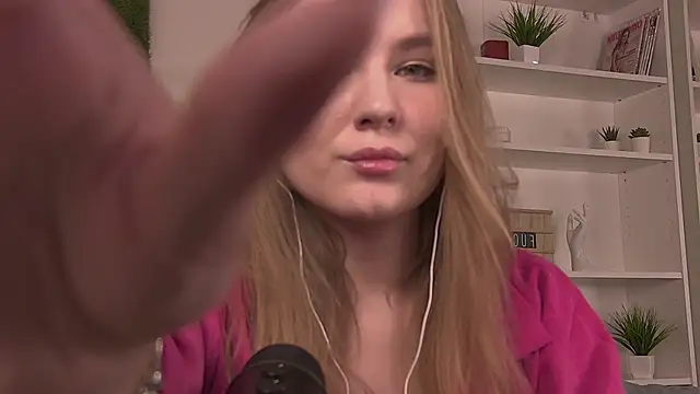 ValerieViolette online show from 02-20-25, 12:57