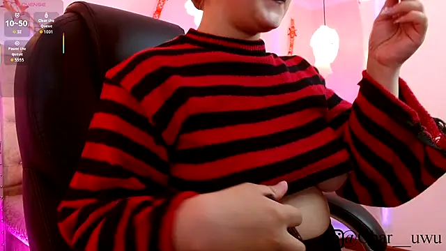 Charlotte Jones   online show from 10-25-25, 11:29