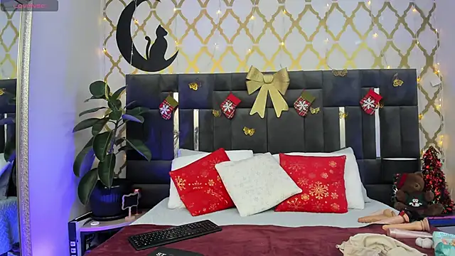 RubbyTaylor online show from 12-15-25, 02:32